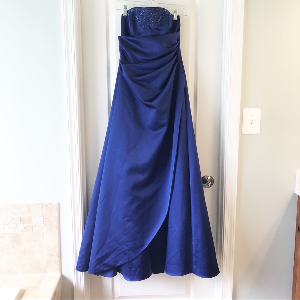 David’s Bridal Homecoming Prom Bridesmaid Dress Gown w/Wrap